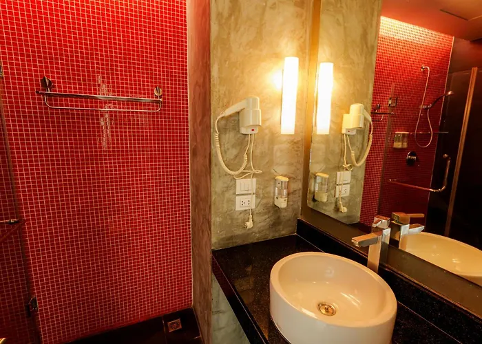 The Park Hotel 3*